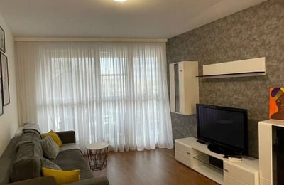Alquiler de un amplio apartamento de 2 habitaciones, barrio Briz, Varna, Bulgaria